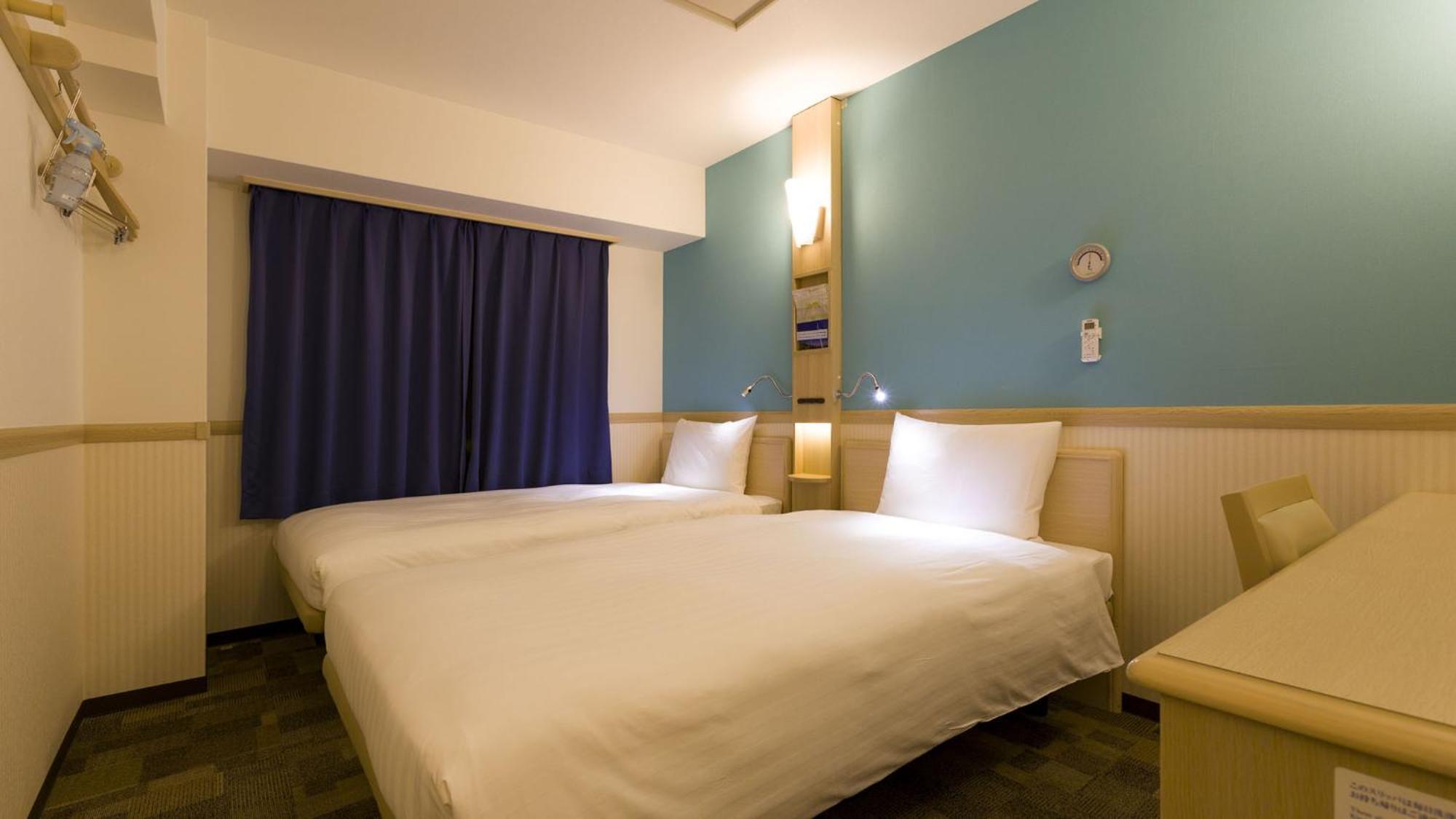 Toyoko Inn Kyoto Gojo Omiya Стая снимка